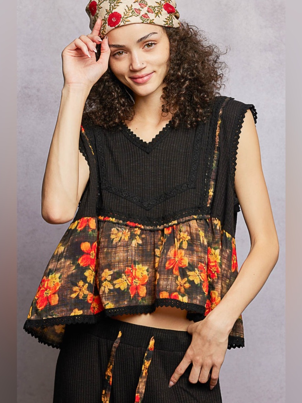 NWT- POL brand Floral Contrast Black Sleeveless Peplum Top